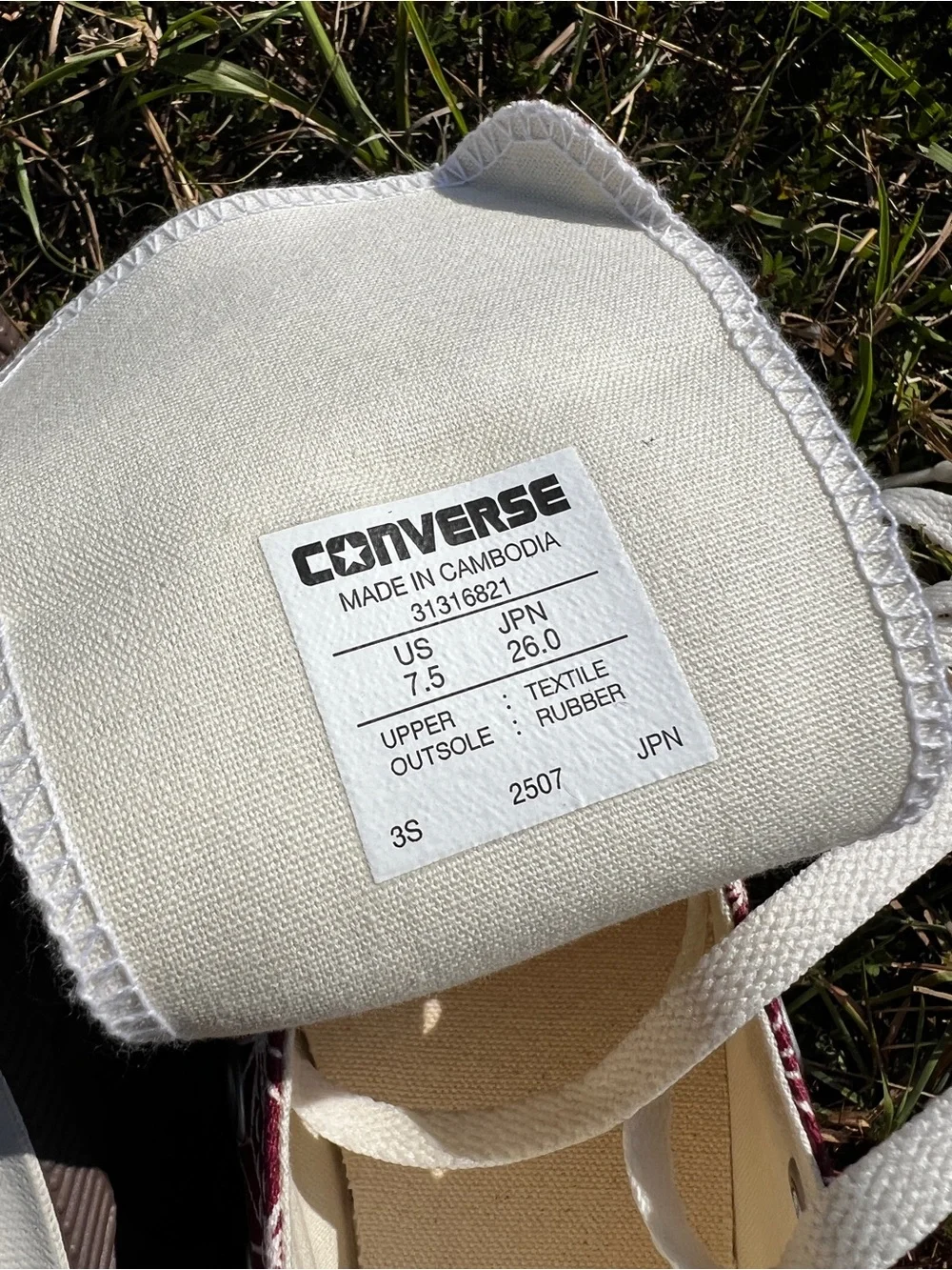 Converse new look